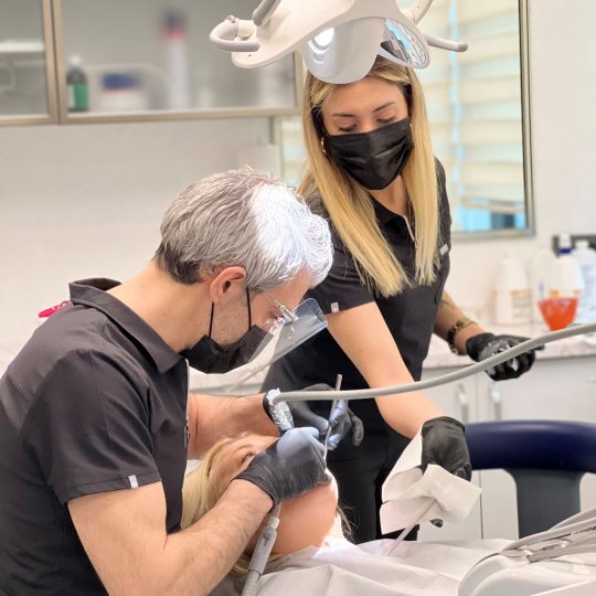 Diş Hekimi Hakan Yeşilkaya Diş Kliniği